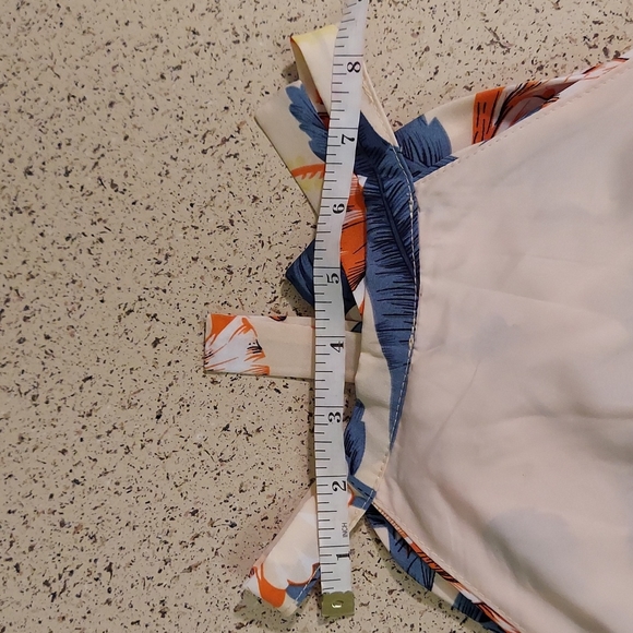 Off Shoulder Tropical Top & Wrap Hem Shorts, size S - Picture 10 of 17